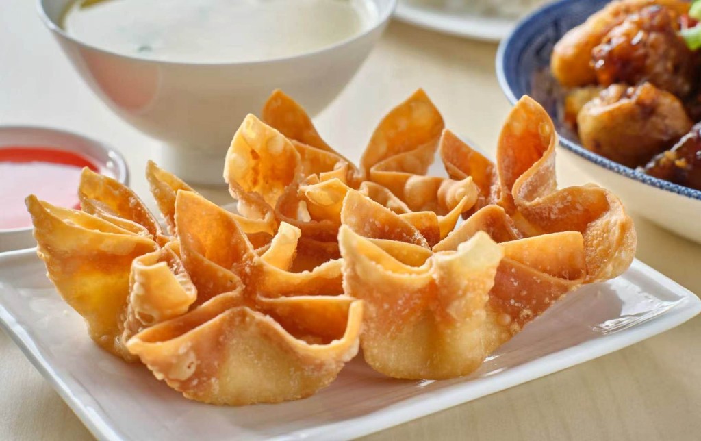 Crispy fried wontons at Chen's Chinese Restaurant